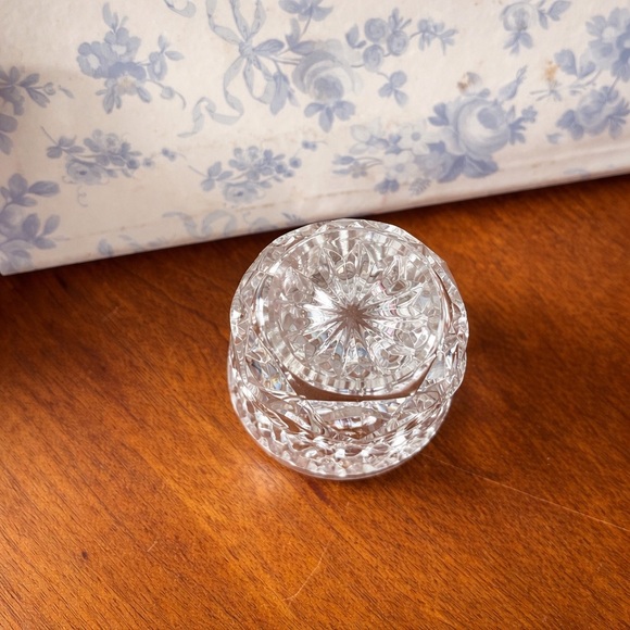 Cut Crystal Bud Vase Starburst Base Sawtooth Rim Toothpick Holder Vtg Cottage 3" - Picture 4 of 5